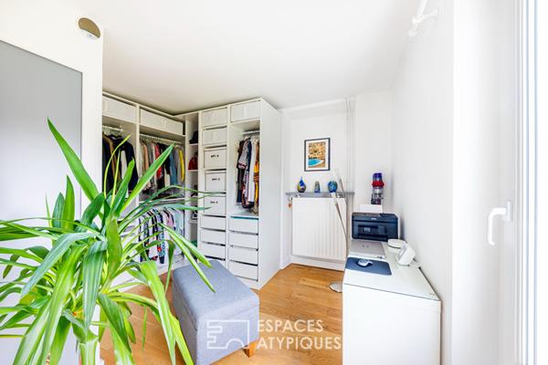 Un ancien presbytère réinventé, entre pierre et lumière, dans un village préservé du Vexin