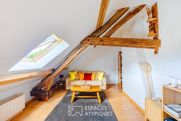 Un ancien presbytère réinventé, entre pierre et lumière, dans un village préservé du Vexin