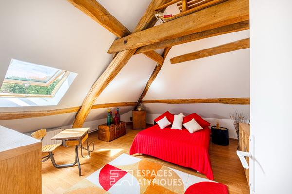 Un ancien presbytère réinventé, entre pierre et lumière, dans un village préservé du Vexin