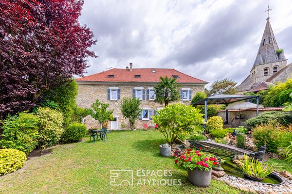 Un ancien presbytère réinventé, entre pierre et lumière, dans un village préservé du Vexin