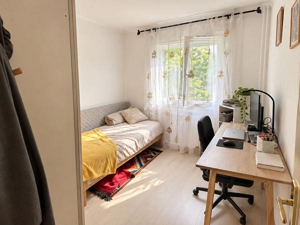 Appartement Verneuil Sur Seine 5 pièce(s) 93.57 m2 285 000 € **  - Référence  1830