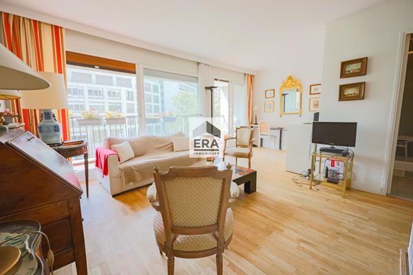 Appartement Paris 4 pièce(s) 90 m2