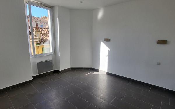 Appartement à vendre    3 pièces • 49,30 m2 Toulon