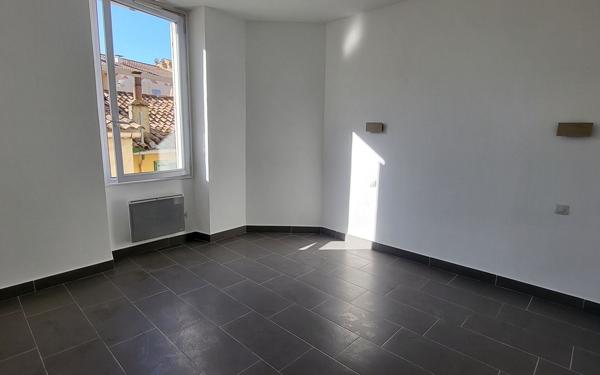 Appartement à vendre    3 pièces • 49,30 m2 Toulon