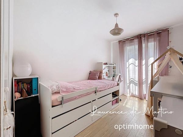 Appartement 3 pièces avec loggia, cave et place de parking en sous-sol- PLAISANCE