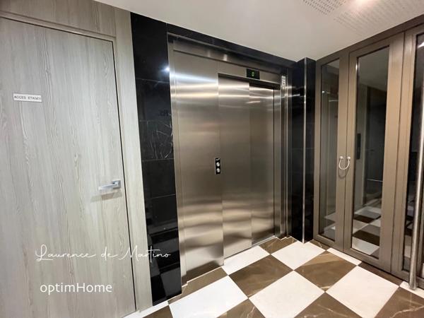 Appartement 3 pièces avec loggia, cave et place de parking en sous-sol- PLAISANCE