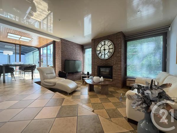 Maison à vendre  4 pièces - 141,10 m 2   VILLENEUVE D ASCQ  - 59