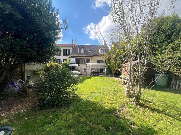 Maison HOUILLES PIERRATS 6 pièces 126 m² €679 000 ** - Référence 938