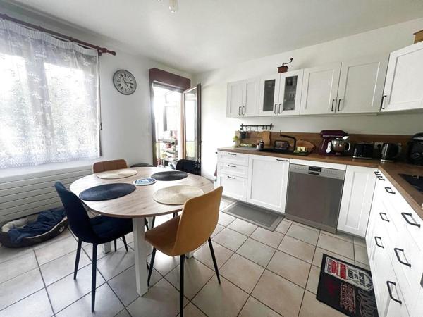 Maison HOUILLES PIERRATS 6 pièces 126 m² €679 000 ** - Référence 938
