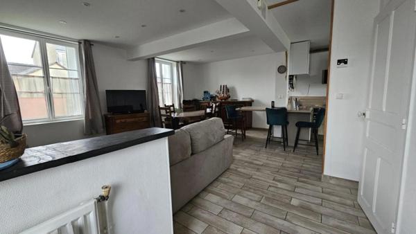 🏡 Maison rénovée – 3 chambres – Terrain clos – Aubigné Racan