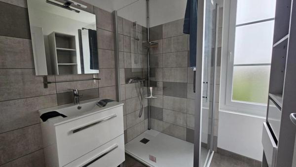 🏡 Maison rénovée – 3 chambres – Terrain clos – Aubigné Racan