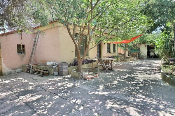 Aubagne (13400) Grande maison familiale à rénover