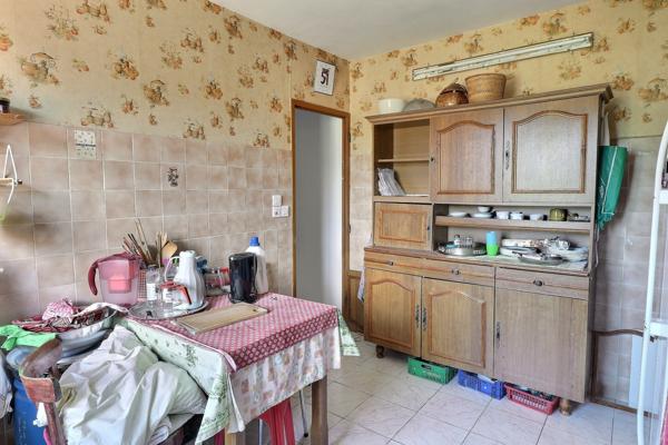 Aubagne (13400) Grande maison familiale à rénover