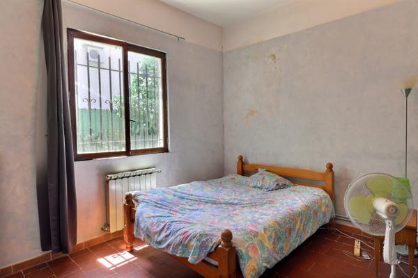 Aubagne (13400) Grande maison familiale à rénover