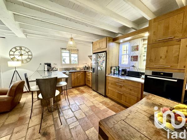 Maison à vendre 8 pièces 230 m² Sanary-sur-Mer