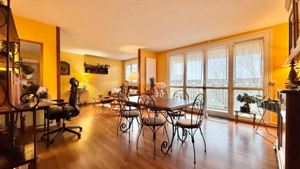 Appartement 3 pièces de 69m2 - CORBEIL-ESSONNES 91100