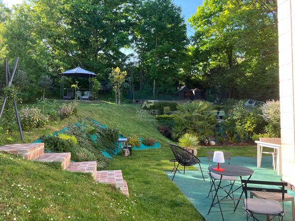 Maison Le Mesnil Le Roi 182 m2 1 395 000 € **  - Référence  4728