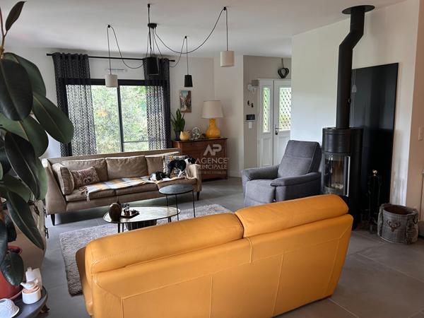 Maison Le Mesnil Le Roi 182 m2 1 395 000 € **  - Référence  4728