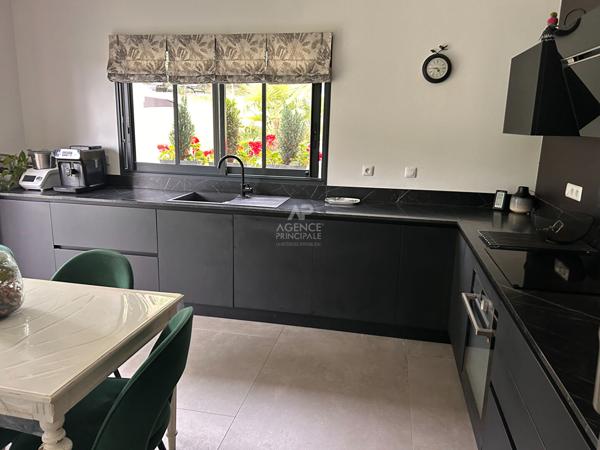 Maison Le Mesnil Le Roi 182 m2 1 395 000 € **  - Référence  4728