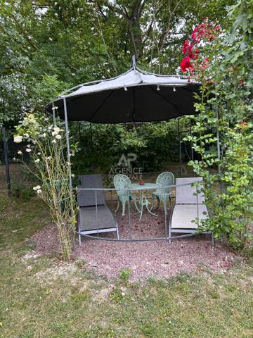 Maison Le Mesnil Le Roi 182 m2 1 395 000 € **  - Référence  4728