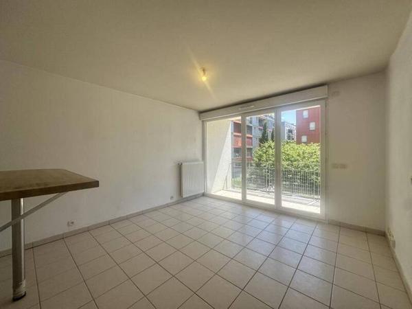 Appartement 2 pièces                                        - 38100 Grenoble Réf : 5513