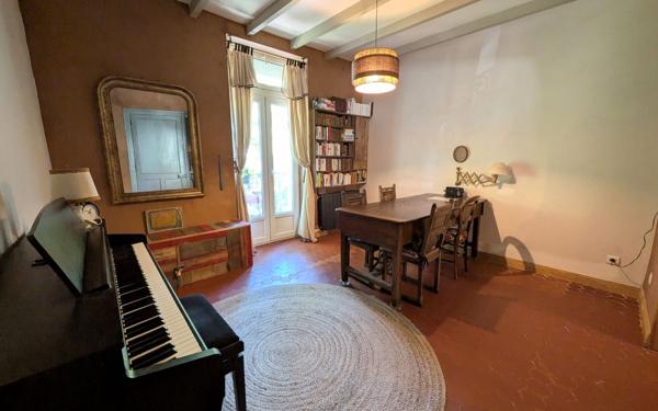 Maison à vendre    5 pièces • 74 m2 Aramon