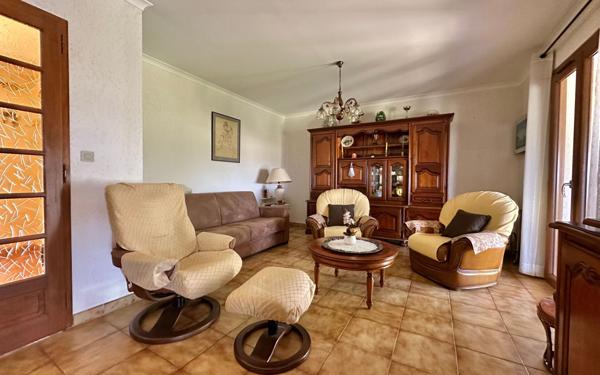 Maison à vendre    4 pièces •  Vauvert