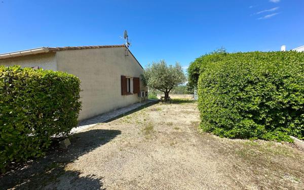 Maison à vendre    4 pièces •  Vauvert