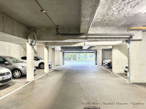 Appartement T4 CLERMONT-FERRAND quartier République / CHU Estaing, avec terrasses, cave et deux stationnements