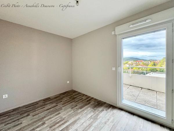 Appartement T4 CLERMONT-FERRAND quartier République / CHU Estaing, avec terrasses, cave et deux stationnements