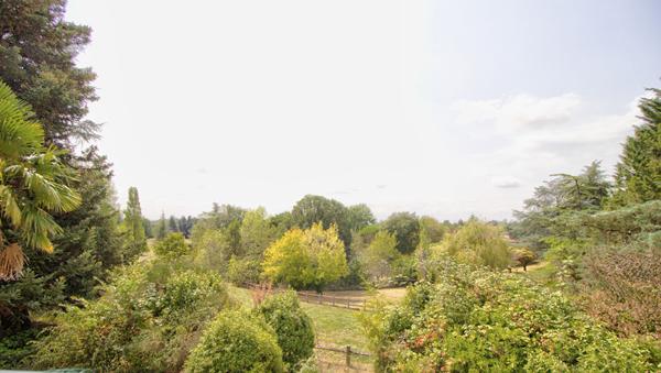 FOULAYRONNES - Maison lumineuse de 190m² avec garage et jardin située au calme dans un quartier recherché