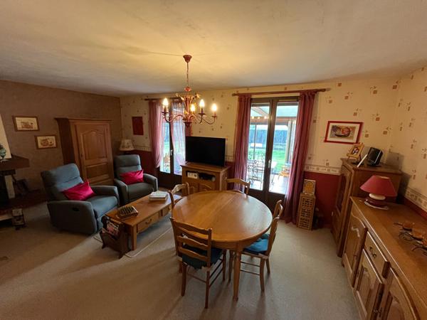 Charmante maison à Étrépagny 64.17 m2 / Garage double / terrain 1173 m²