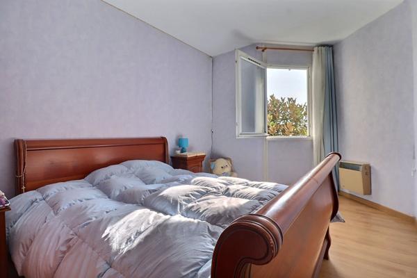 URGENT PIED DE LA GARE 4 pièce(s) 83 m2 + Balcon+ Cellier