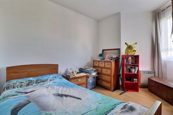 URGENT PIED DE LA GARE 4 pièce(s) 83 m2 + Balcon+ Cellier