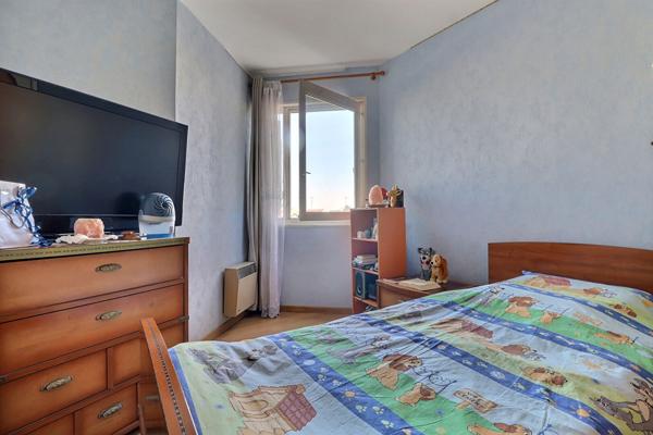 URGENT PIED DE LA GARE 4 pièce(s) 83 m2 + Balcon+ Cellier