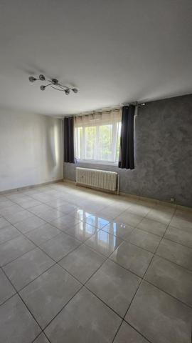 Tomblaine : T2 lumineux de 47 m² avec cave, grenier et stationnement couvert !