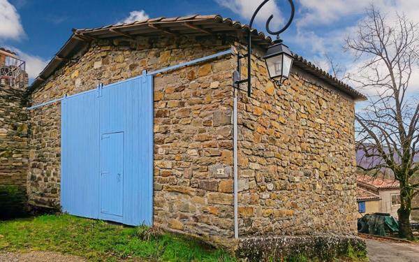 Maison à vendre    1 pièce •  Sorbiers