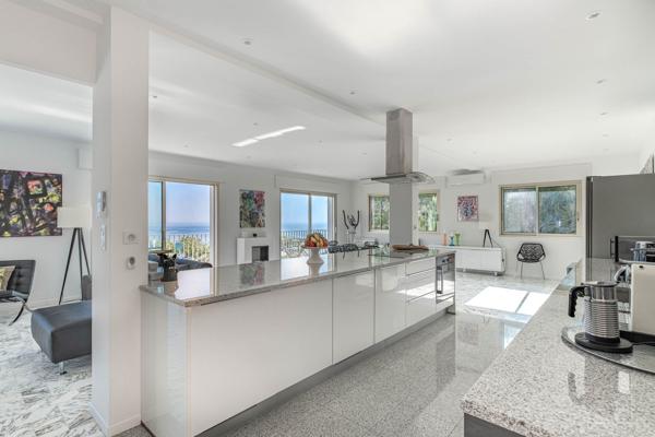 Vente Villa de luxe Èze 6 Pièces 200 m²