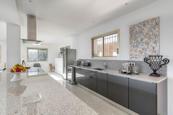Vente Villa de luxe Èze 6 Pièces 200 m²