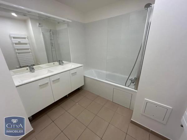 Appartement à louer 3 pièces 72.7m² Gentilly (94250)
