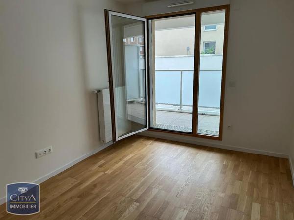 Appartement à louer 3 pièces 72.7m² Gentilly (94250)