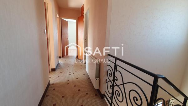 Maison de 109 m² sur un terrain de 303 m² offre un cadre calme à quelques pas du centre-ville