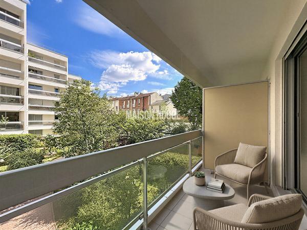 Boulogne M° Jean-Jaurès - Rare - Studio avec beau balcon sur jardin