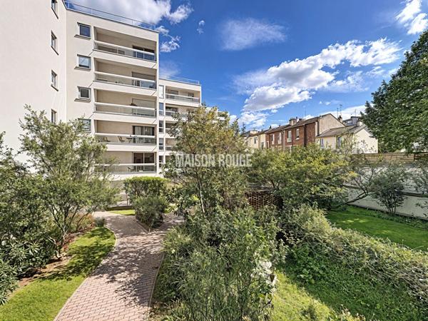 Boulogne M° Jean-Jaurès - Rare - Studio avec beau balcon sur jardin
