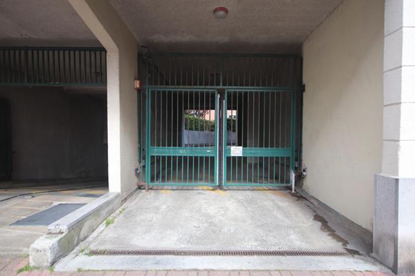 A LOUER : Parking à Lille • • 90 € CC • Réf. 721-00101