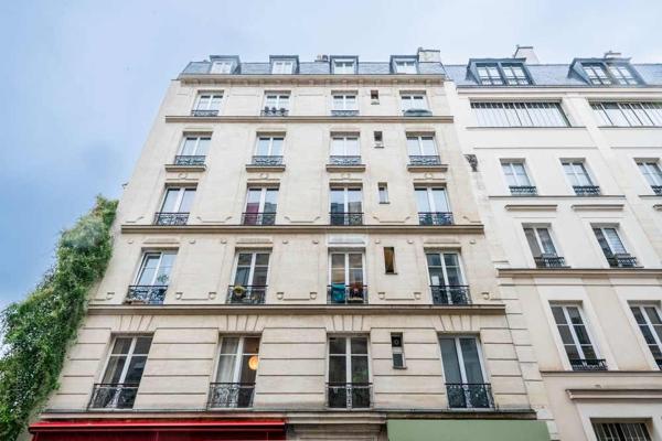 Paris (75011) Paris 11ème - appartement 47m2 en parfait état calme et lumineux.