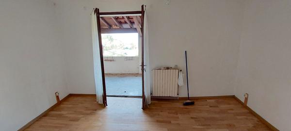 MAISON DE VILLAGE AU COEUR D'UN VILLAGE PAISIBLE