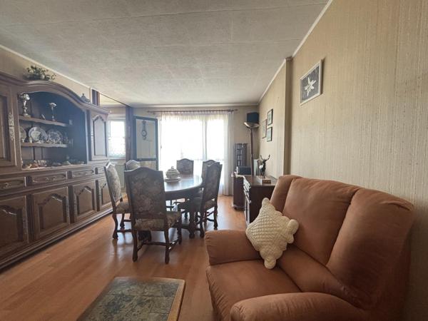 Appartement  2 chambres avec balcon et parking