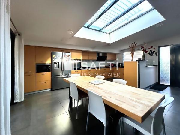 Bâtiment industriel aménagé en partie en loft – 165 m²