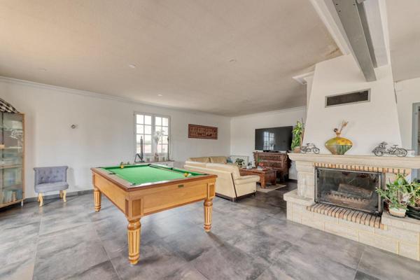 Maison familiale 6 pièces  avec piscine  à La Guyonnière